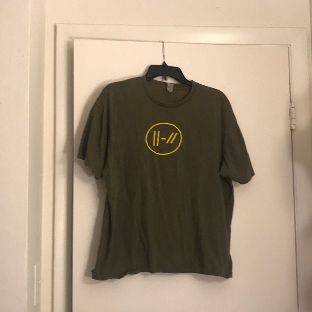 Twenty one pilots T shirt